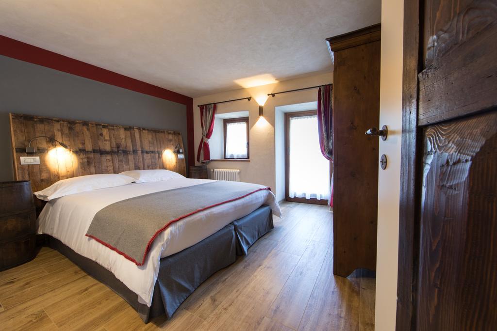Maison Lo Triolet Introd Extérieur photo