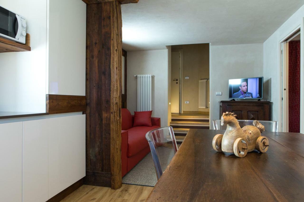 Maison Lo Triolet Introd Extérieur photo